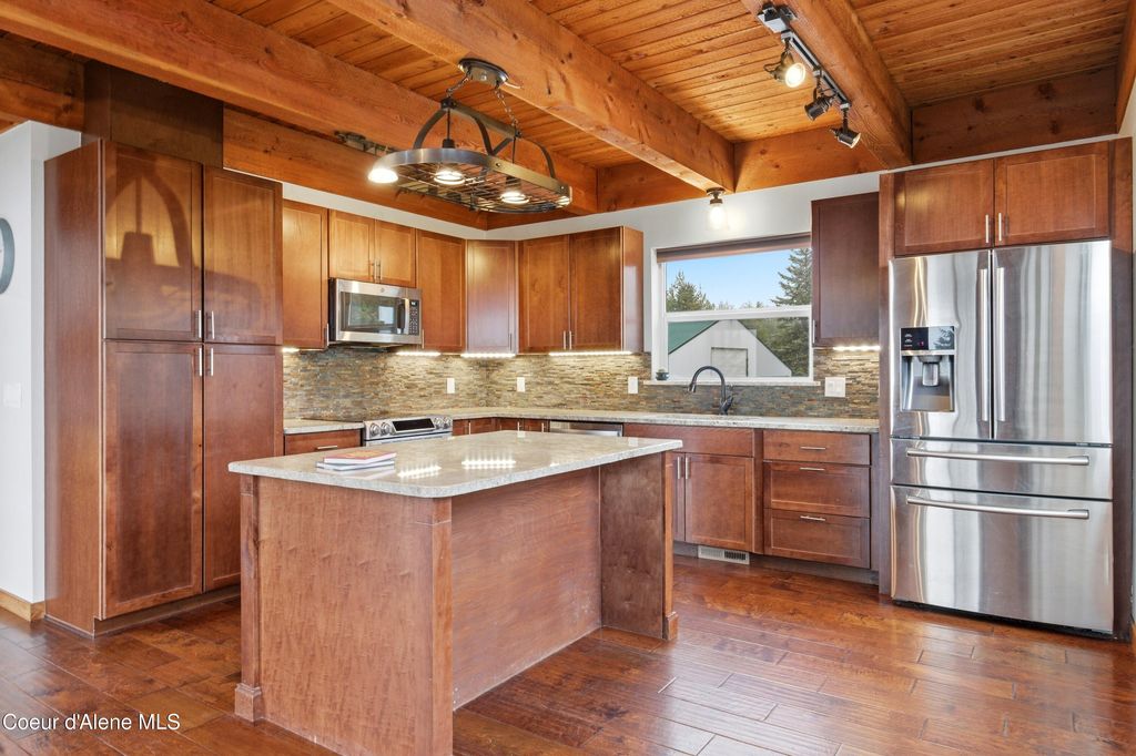 384 Pendleton Dr, Spirit Lake, ID 83869 photo 9