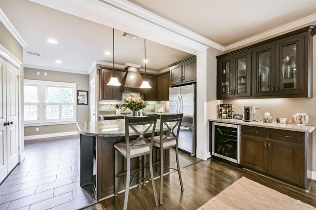 240 E Woodland Street, Houston, TX 77009