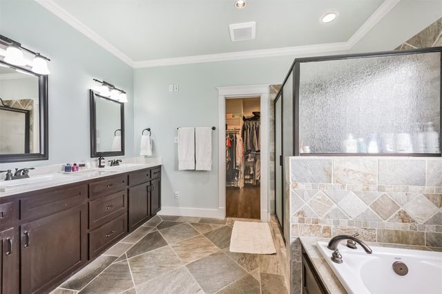 240 E Woodland Street, Houston, TX 77009