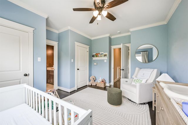 240 E Woodland Street, Houston, TX 77009