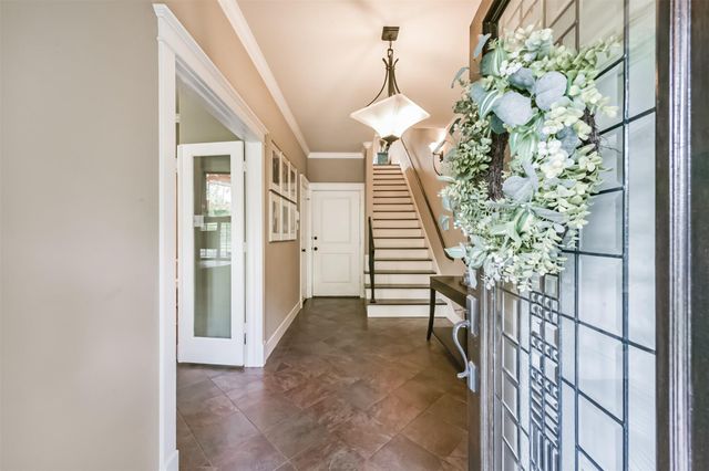 240 E Woodland Street, Houston, TX 77009