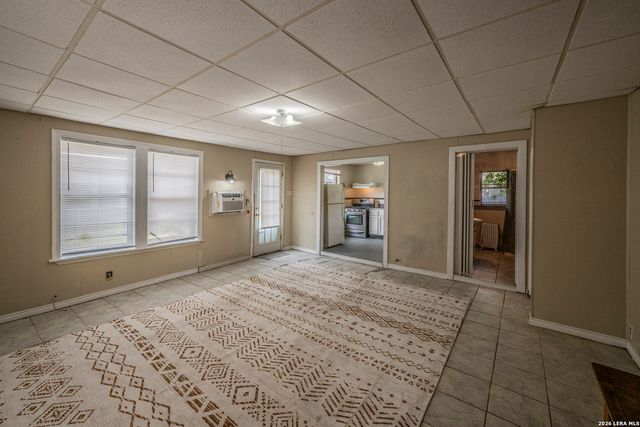 301 FURR DR, San Antonio, TX 78201