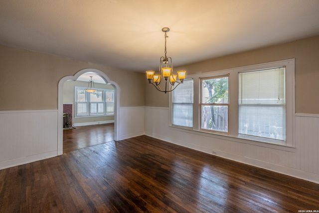 301 FURR DR, San Antonio, TX 78201