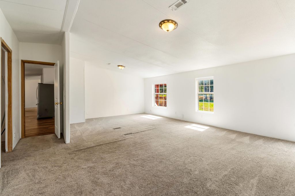 Image 16 of property listing at 504 Vallecitos Road, Jemez Springs, NM 87025