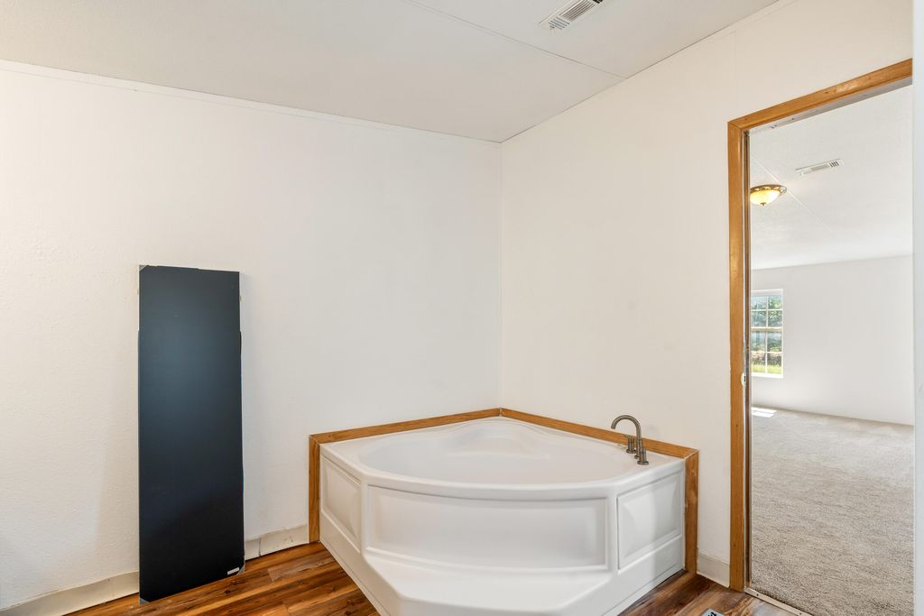 Image 18 of property listing at 504 Vallecitos Road, Jemez Springs, NM 87025