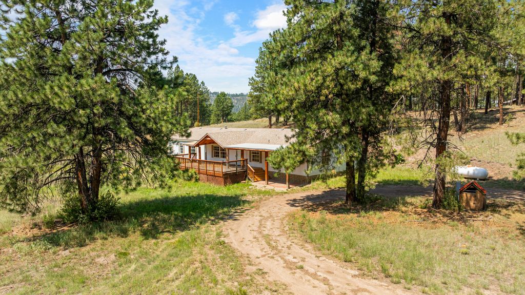 Image 2 of property listing at 504 Vallecitos Road, Jemez Springs, NM 87025
