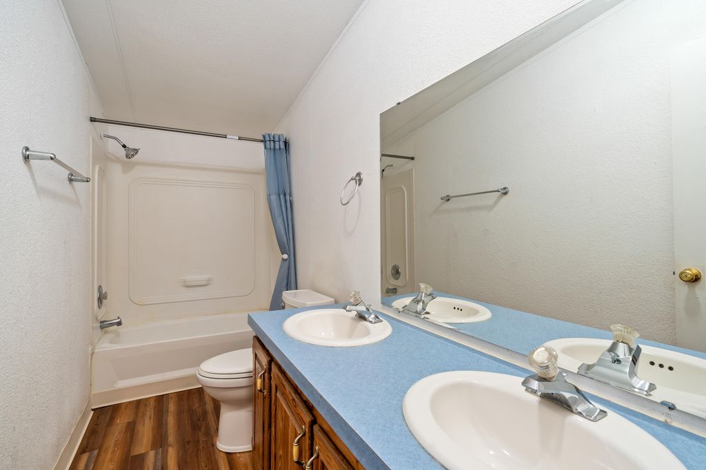Image 26 of property listing at 504 Vallecitos Road, Jemez Springs, NM 87025