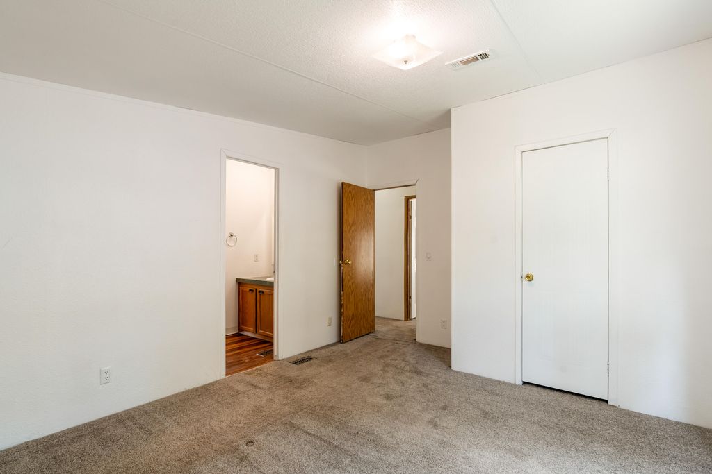 Image 28 of property listing at 504 Vallecitos Road, Jemez Springs, NM 87025
