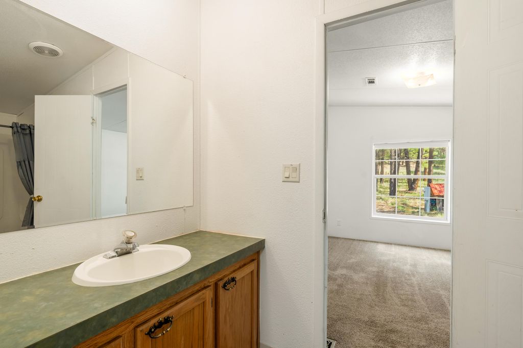 Image 31 of property listing at 504 Vallecitos Road, Jemez Springs, NM 87025