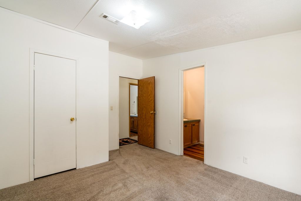 Image 33 of property listing at 504 Vallecitos Road, Jemez Springs, NM 87025