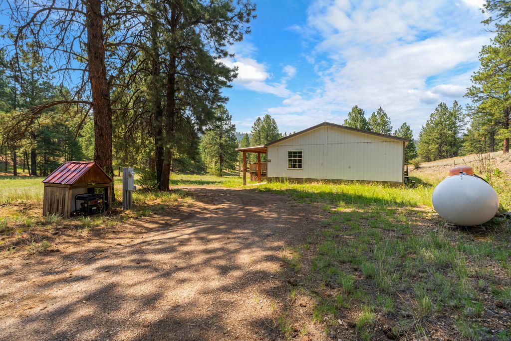 Image 37 of property listing at 504 Vallecitos Road, Jemez Springs, NM 87025