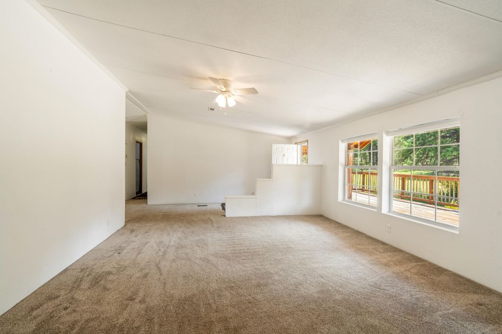 Image 8 of property listing at 504 Vallecitos Road, Jemez Springs, NM 87025
