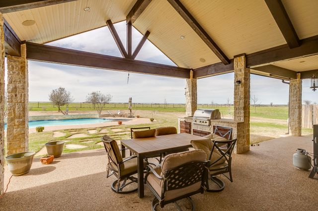 12102 E Rocky Creek Road, Crowley, TX 76036