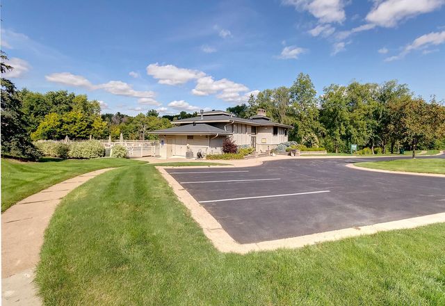 5624 Hyland Courts Drive, Bloomington, MN 55437