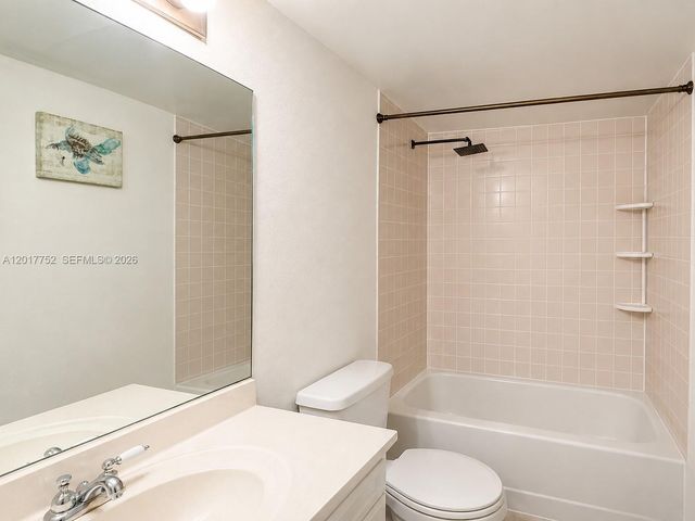 8260 SW 210th St 108, Cutler Bay, FL 33189