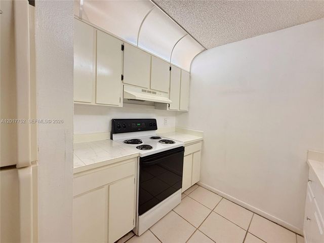 8260 SW 210th St 108, Cutler Bay, FL 33189