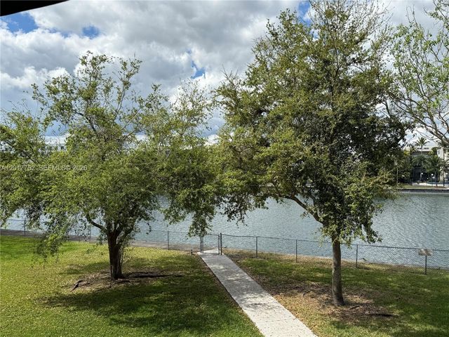 8260 SW 210th St 108, Cutler Bay, FL 33189