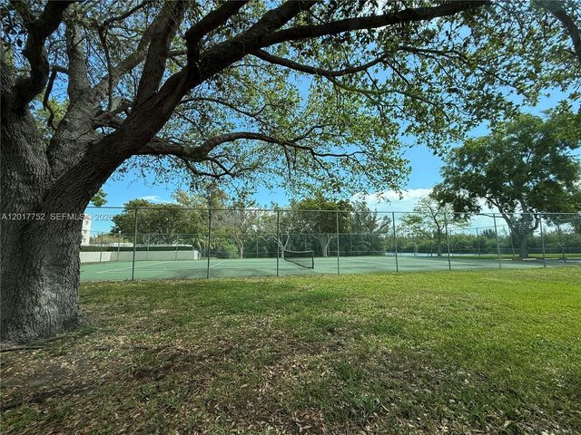 8260 SW 210th St 108, Cutler Bay, FL 33189