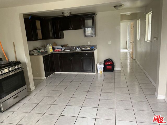 11813 Antwerp Avenue, Los Angeles, CA 90059
