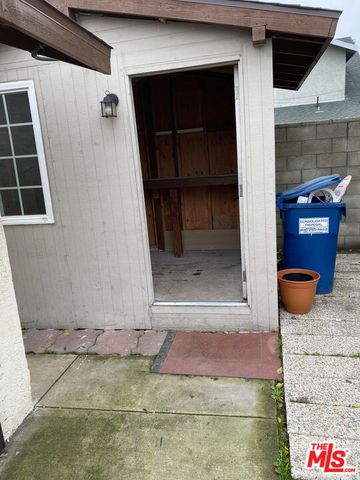 11813 Antwerp Avenue, Los Angeles, CA 90059