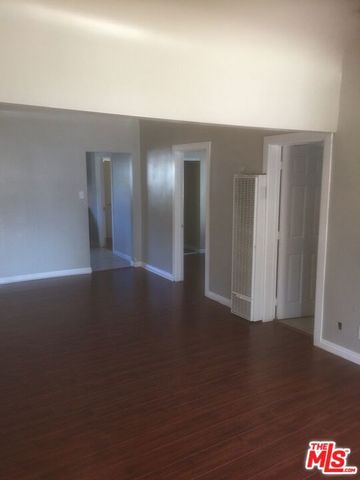 11813 Antwerp Avenue, Los Angeles, CA 90059