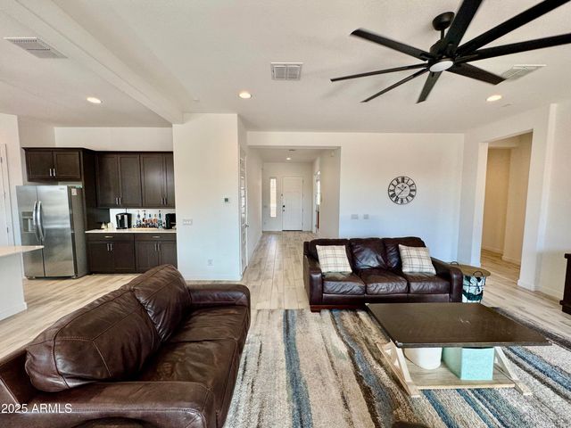 20171 W CHEERY LYNN Road, Buckeye, AZ 85396