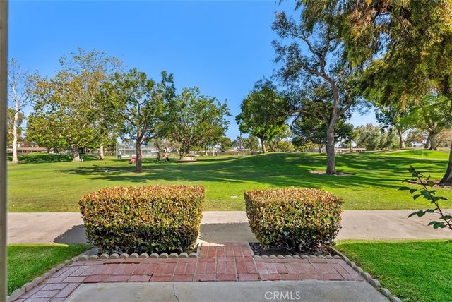 1740 Tam O'Shanter Road 1A, Seal Beach, CA 90740