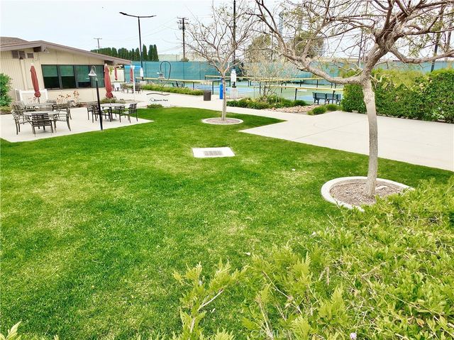 1740 Tam O'Shanter Road 1A, Seal Beach, CA 90740