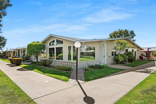 1740 Tam O'Shanter Road 1A, Seal Beach, CA 90740