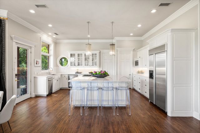 1405 Bentley Court, Southlake, TX 76092
