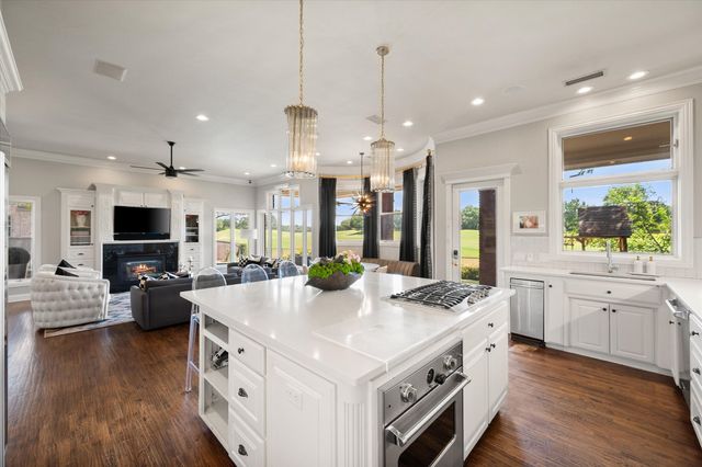 1405 Bentley Court, Southlake, TX 76092