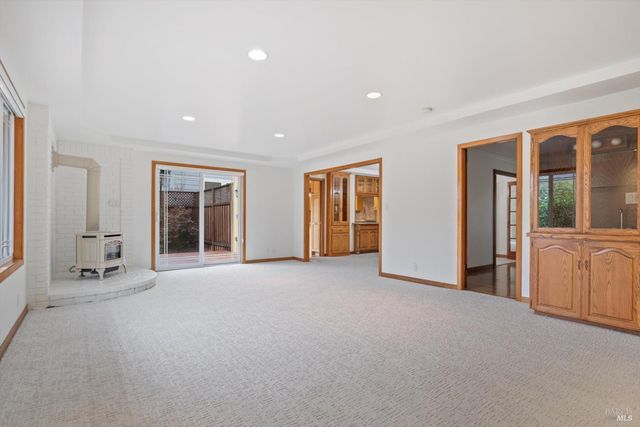 811 D St, Petaluma, CA 94952