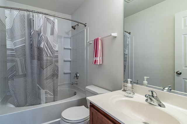 522 Richard Brown Boulevard, Volo, IL 60073