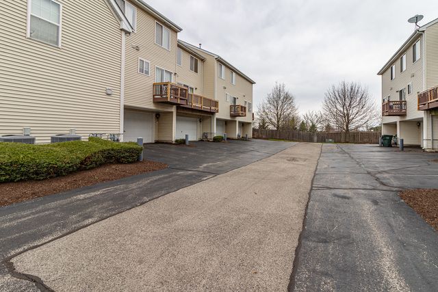 522 Richard Brown Boulevard, Volo, IL 60073