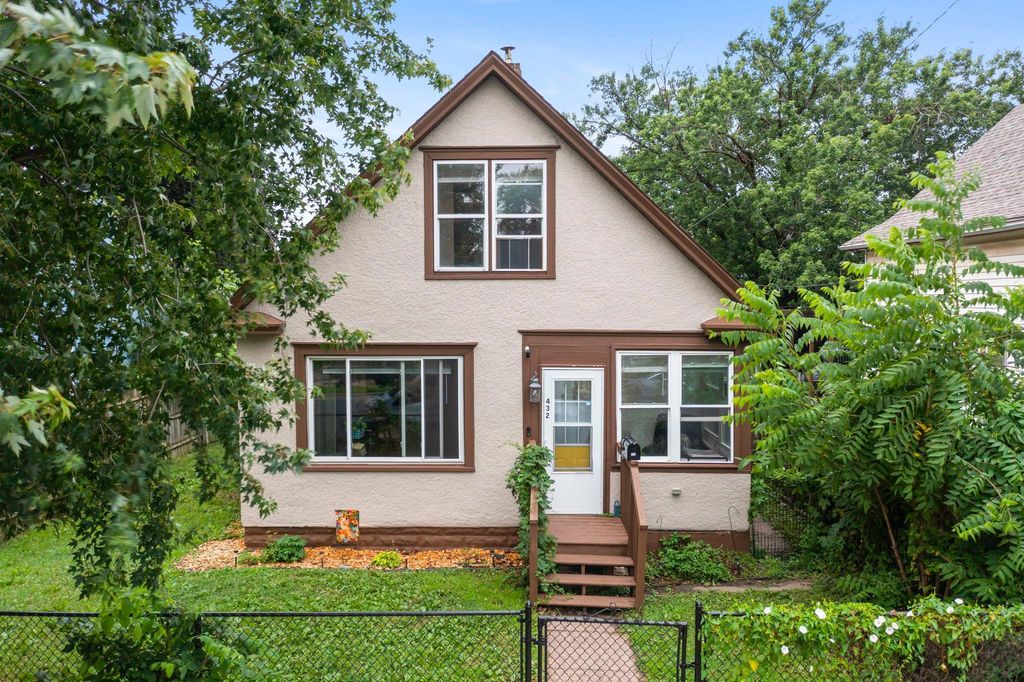 432 4th Avenue S, South Saint Paul, MN 55075