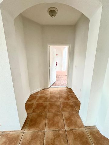 4311 SW 160th Ave 101, Miramar, FL 33027