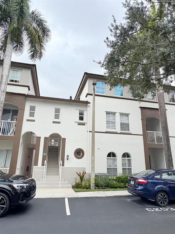 4311 SW 160th Ave 101, Miramar, FL 33027