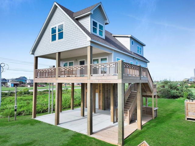 990 Peachtree, Gilchrist, TX 77617
