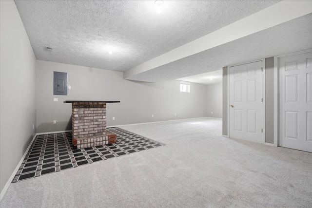 1308 Beacon Hill Court, Normal, IL 61761