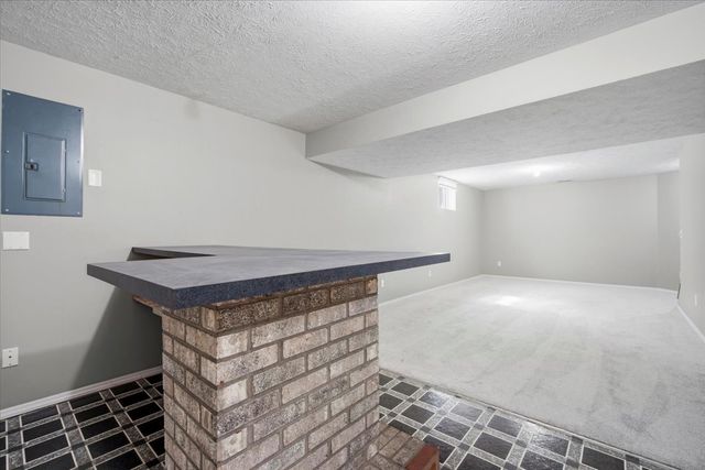 1308 Beacon Hill Court, Normal, IL 61761