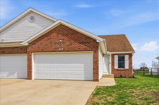 1308 Beacon Hill Court, Normal, IL 61761