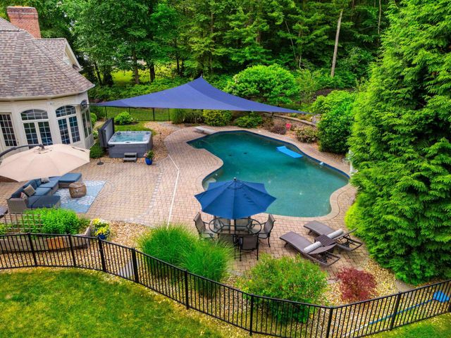 43 Newfane Road, Bedford, NH 03110
