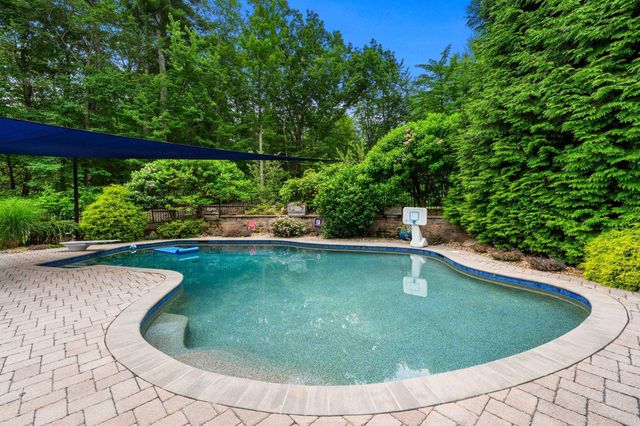 43 Newfane Road, Bedford, NH 03110