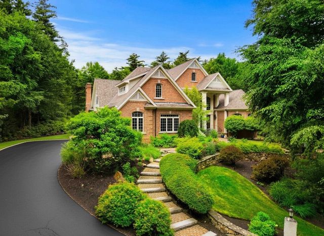 43 Newfane Road, Bedford, NH 03110