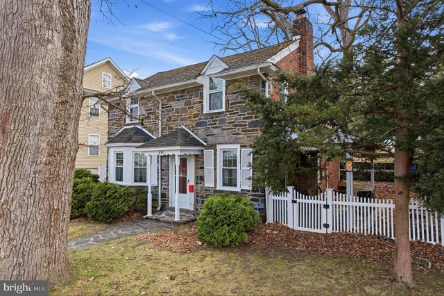 825 N JACKSON ST, Media, PA 19063