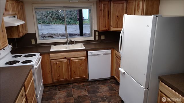 1259 Northlake Way NW, Bremerton, WA 98312