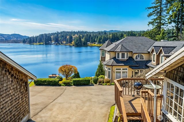 1259 Northlake Way NW, Bremerton, WA 98312