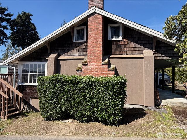 1259 Northlake Way NW, Bremerton, WA 98312