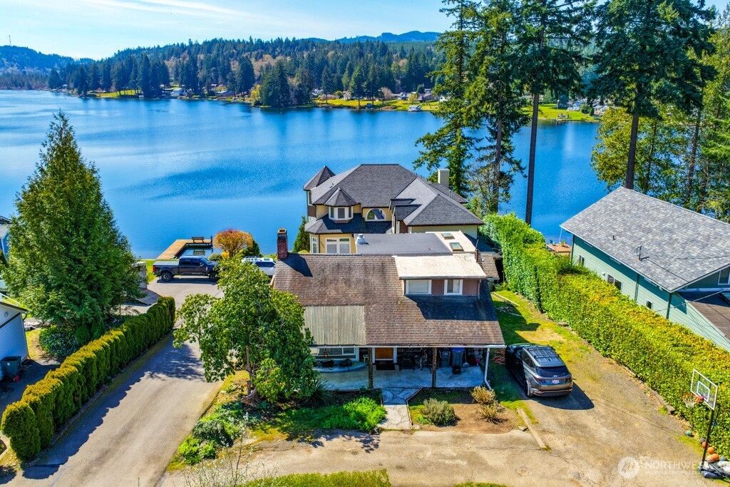 1259 Northlake Way NW, Bremerton, WA 98312
