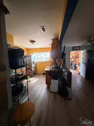 518 W La Rua St, Pensacola, FL 32501